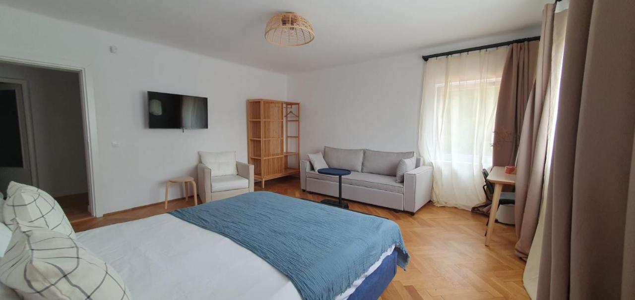 The Pines Serviced Apartments Брашов Екстер'єр фото